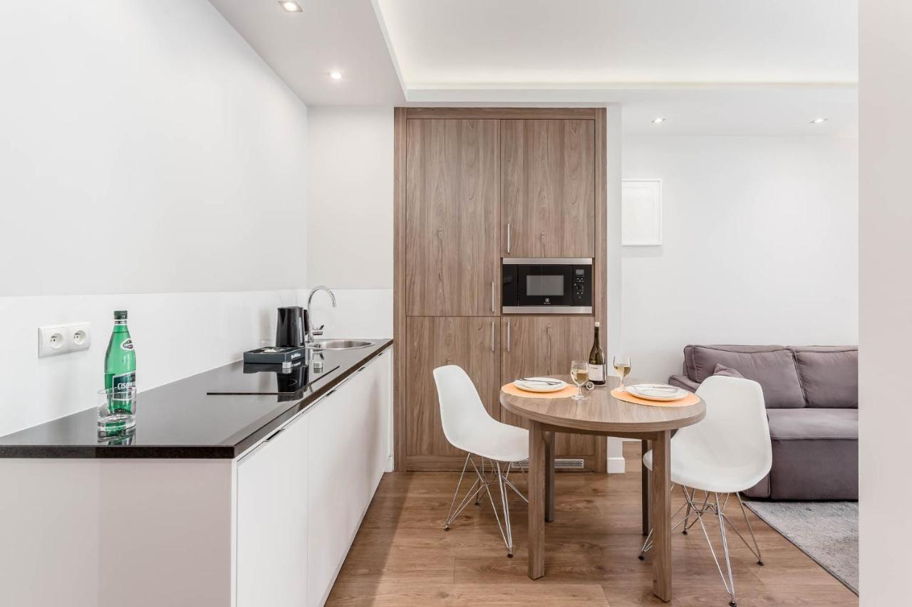 Rent Like Home - Oxygen Wronia 45 II วอร์ซอ ภายนอก รูปภาพ