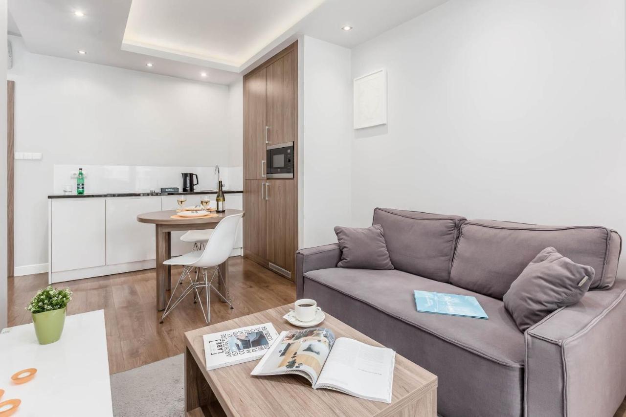 Rent Like Home - Oxygen Wronia 45 II วอร์ซอ ภายนอก รูปภาพ