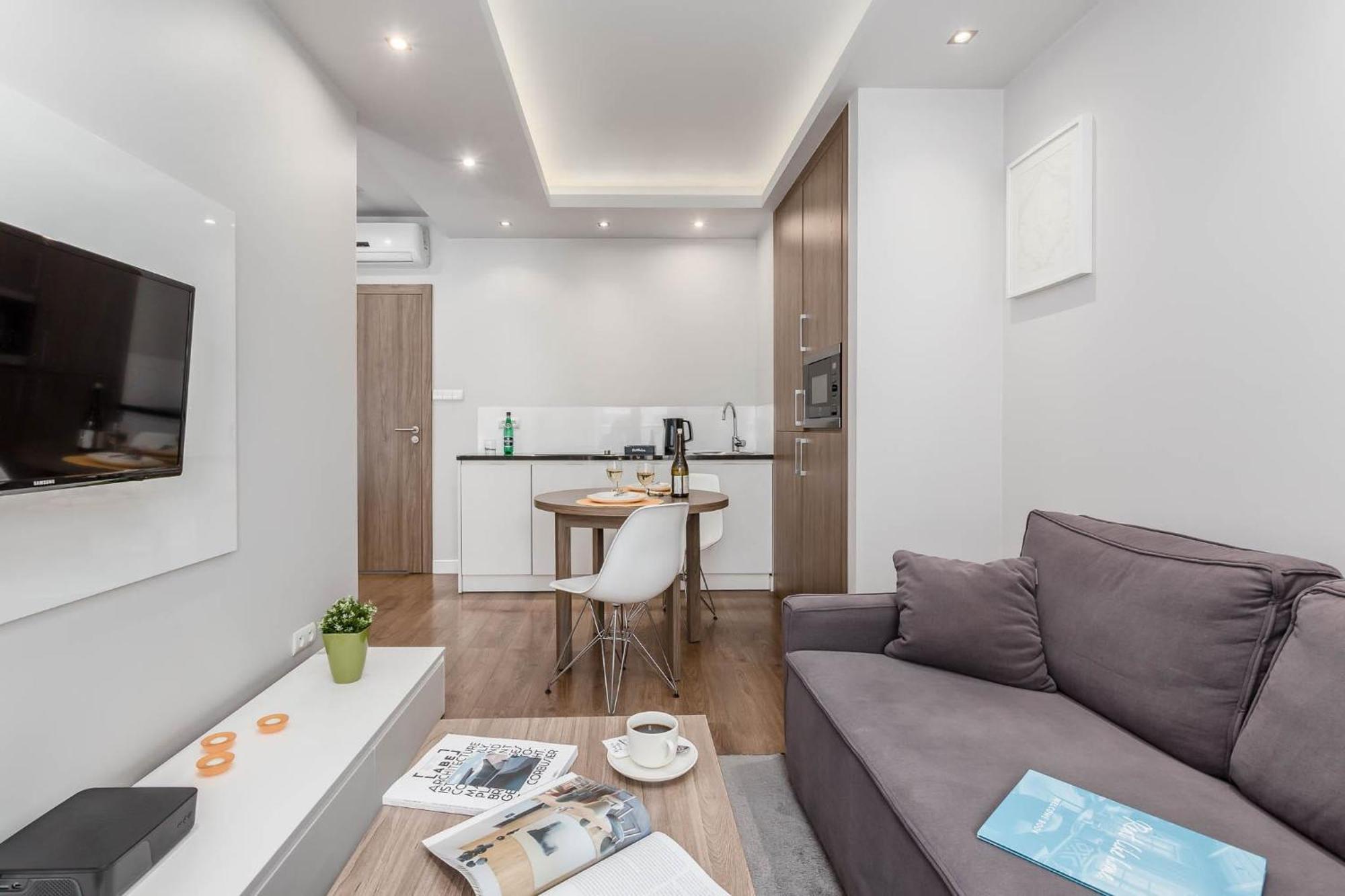 Rent Like Home - Oxygen Wronia 45 II วอร์ซอ ภายนอก รูปภาพ