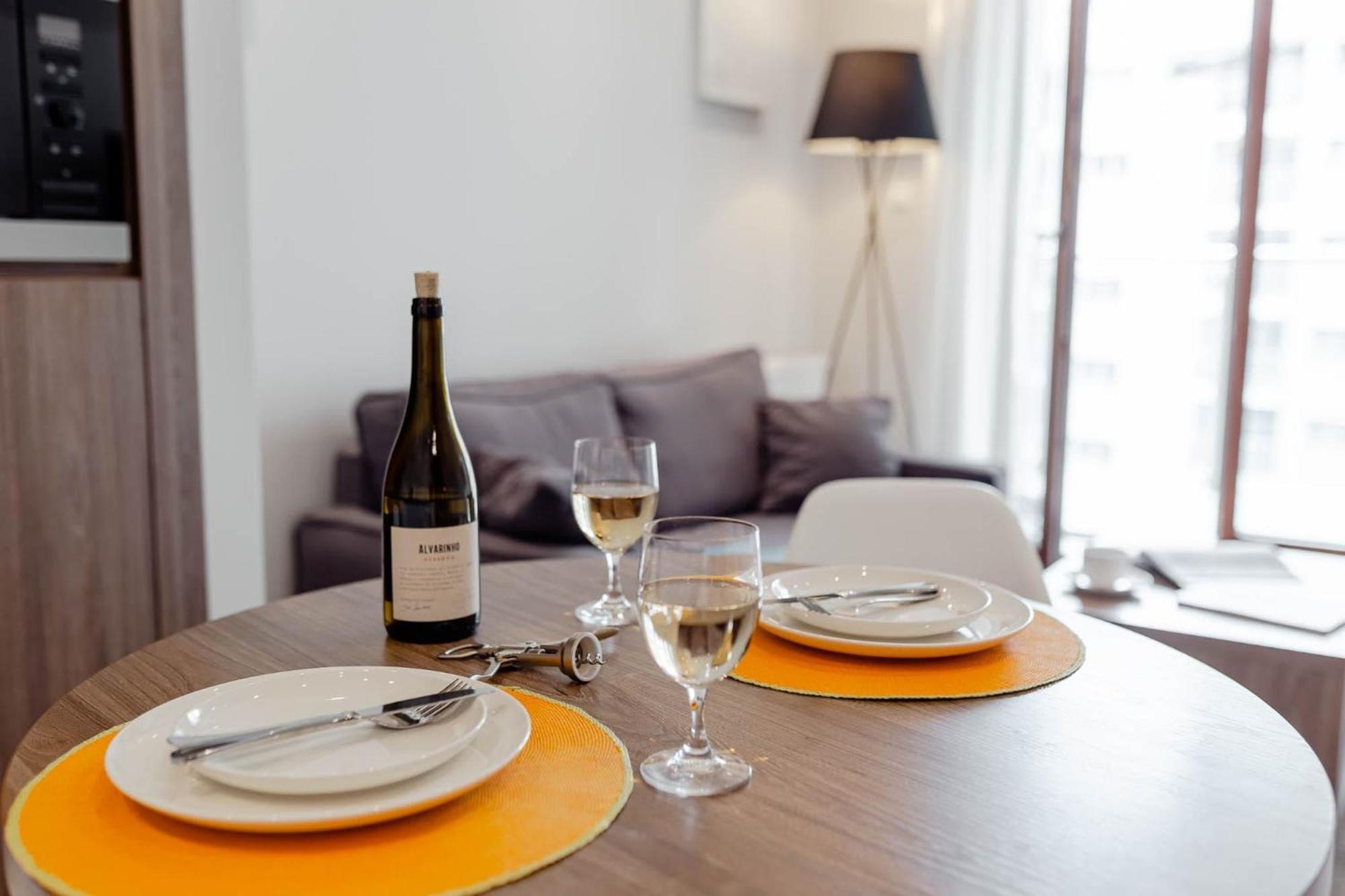 Rent Like Home - Oxygen Wronia 45 II วอร์ซอ ภายนอก รูปภาพ