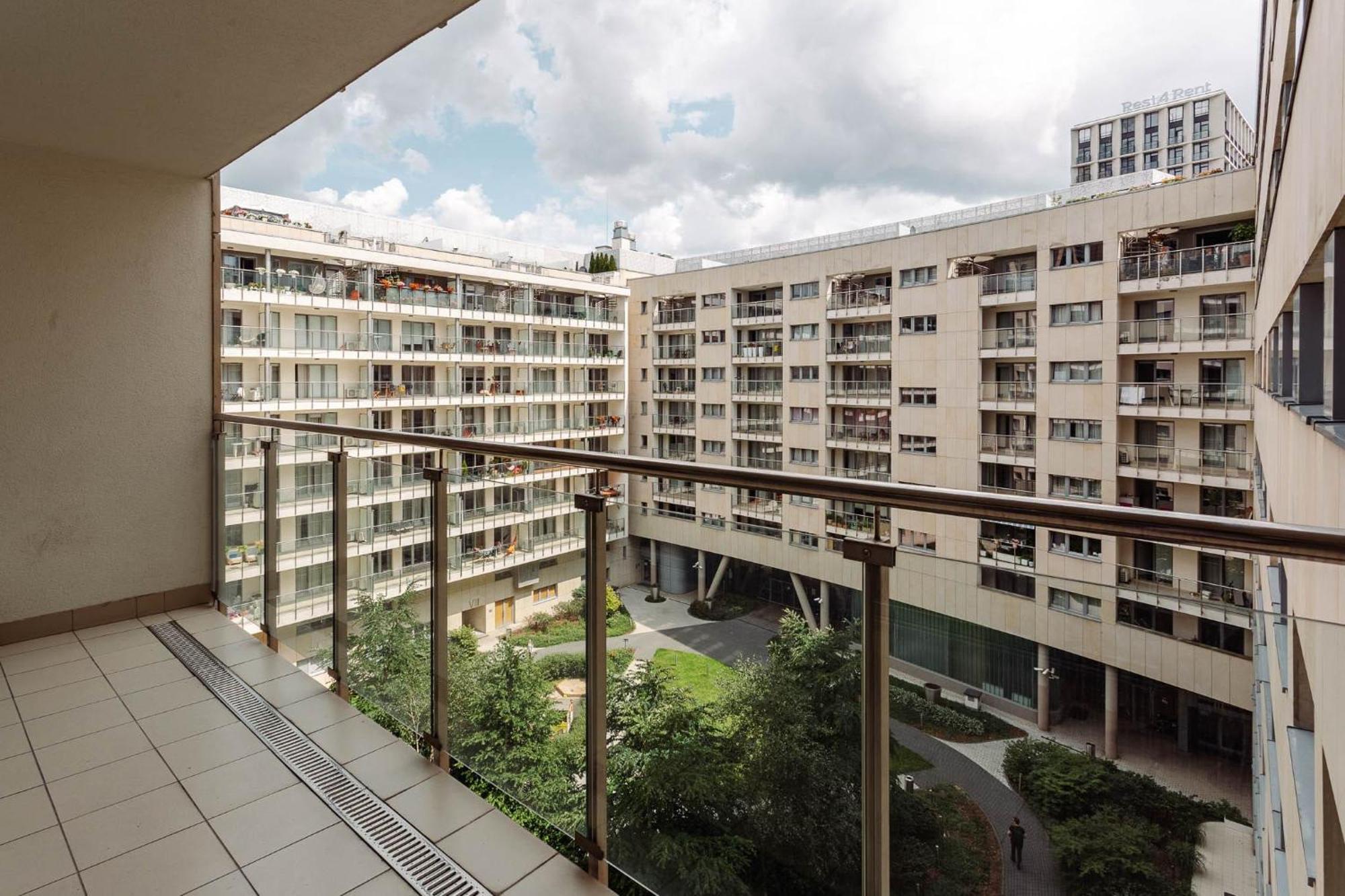Rent Like Home - Oxygen Wronia 45 II วอร์ซอ ภายนอก รูปภาพ